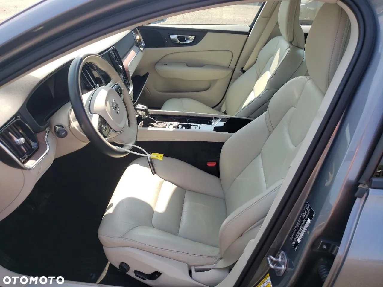 Volvo S60 T6 AWD Momentum Pro - 7