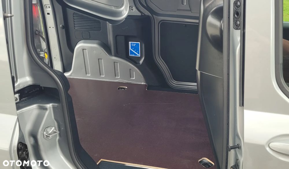 Ford Transit Courier - 6