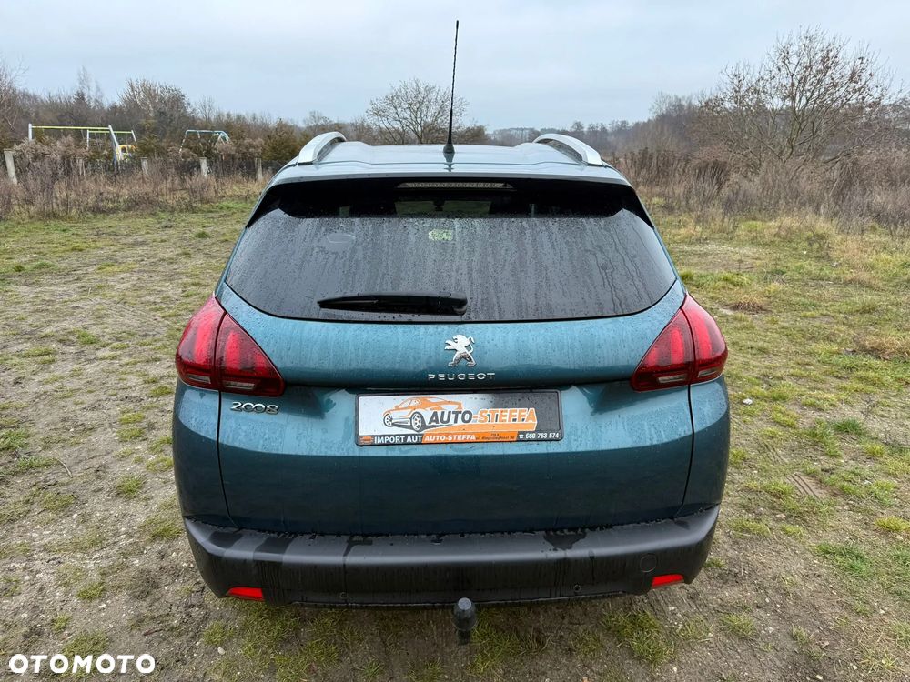 Peugeot 2008 1.2 Pure Tech Style - 14