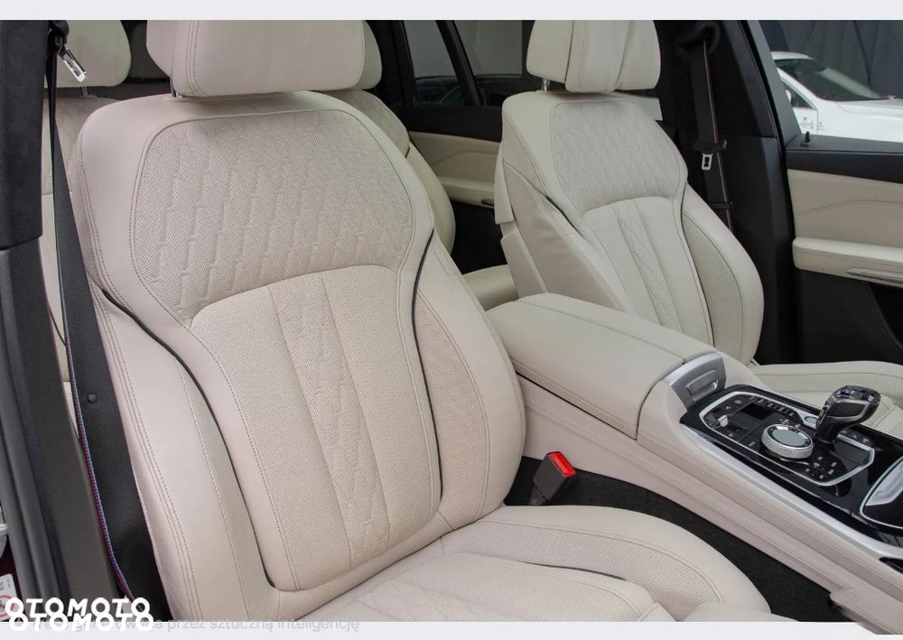 BMW X7 - 7