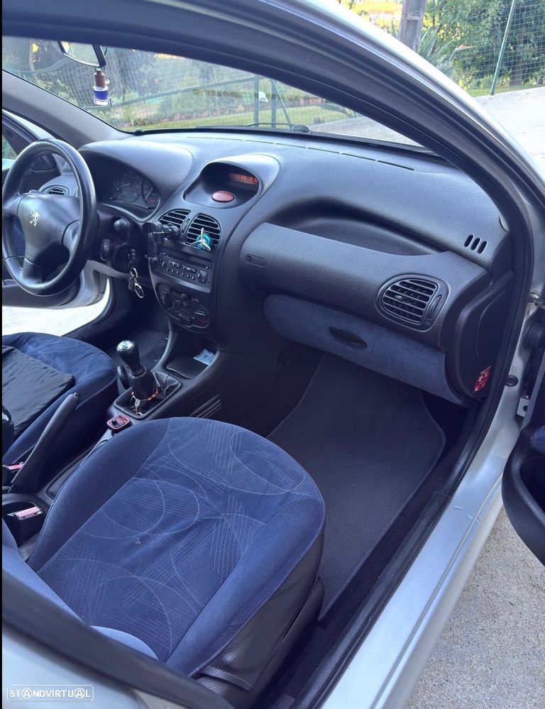 Peugeot 206 - 10
