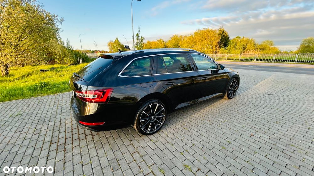 Skoda Superb 2.0 TDI Style DSG - 31