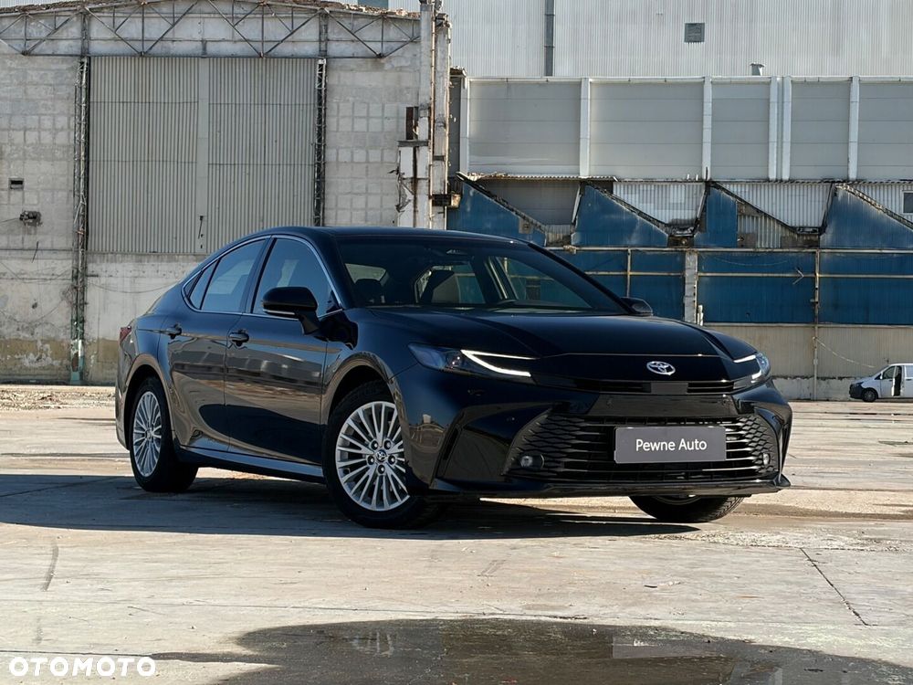 Toyota Camry - 6