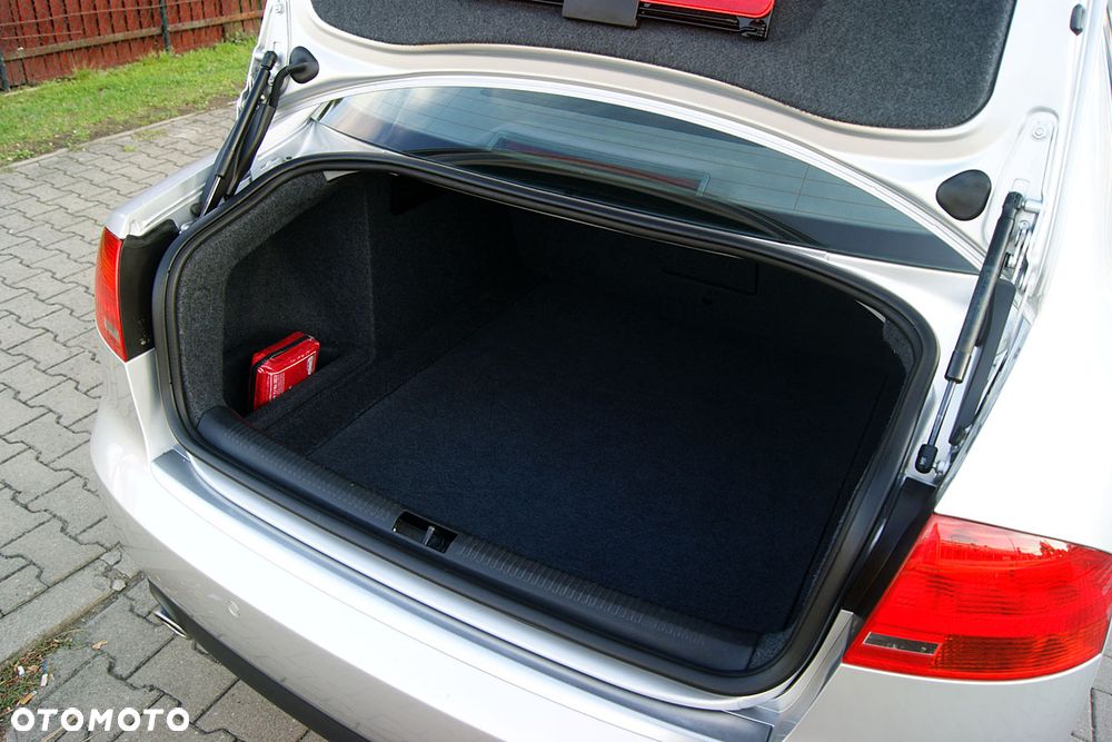 Audi A4 Limousine - 39