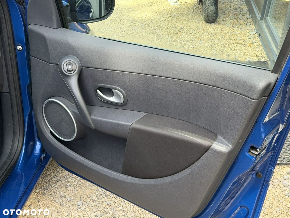 Renault Clio - 15