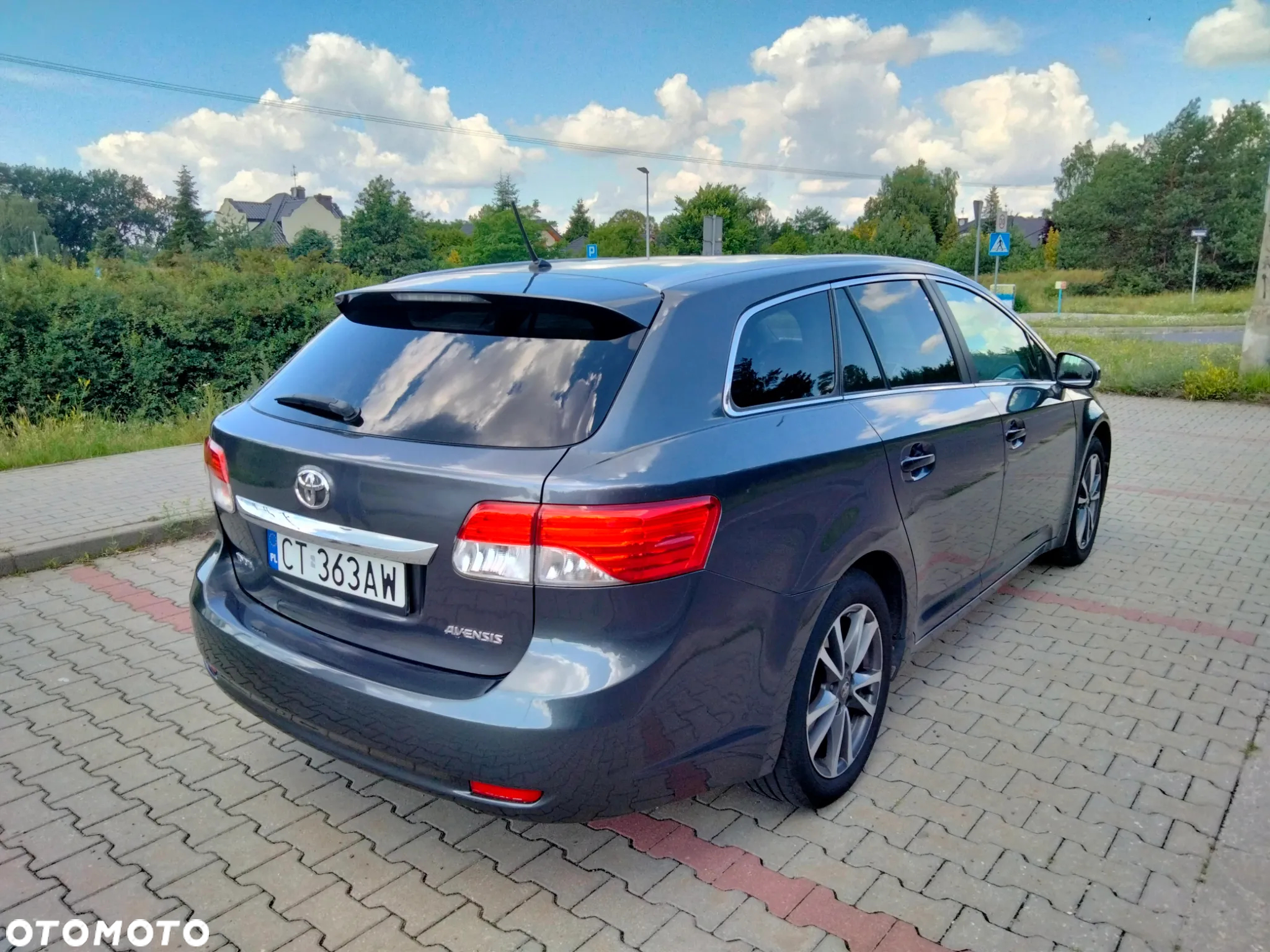 Toyota Avensis 2.0 D-4D Premium - 8