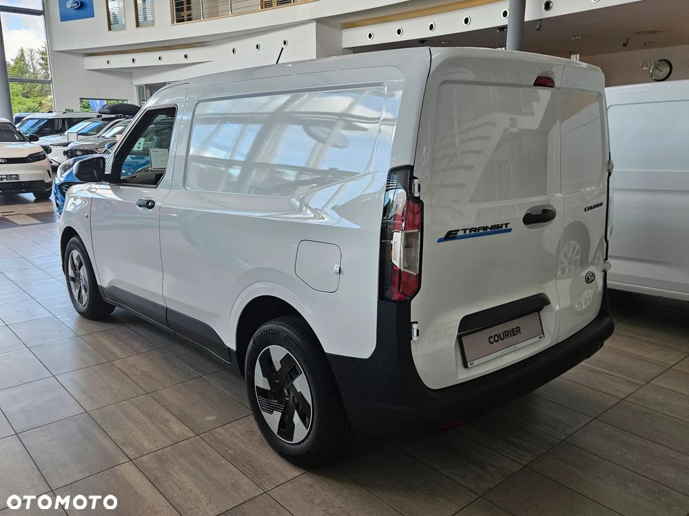 Ford E-Transit Courier - 5