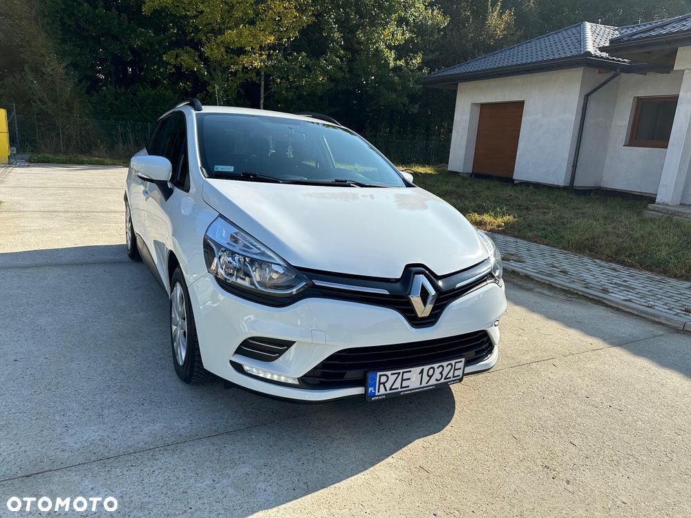 Renault Clio - 26