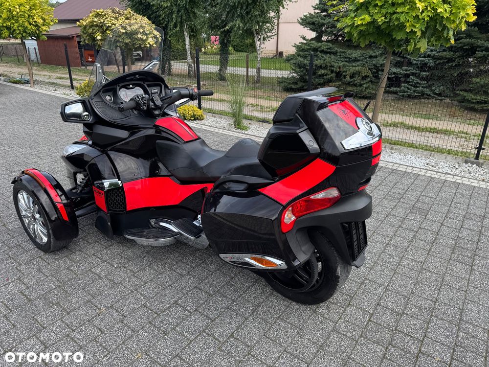 Can-Am Spyder - 4
