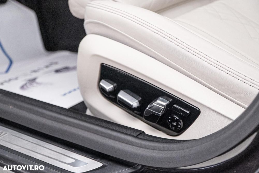 BMW Seria 5 520i Aut. Luxury Line - 30
