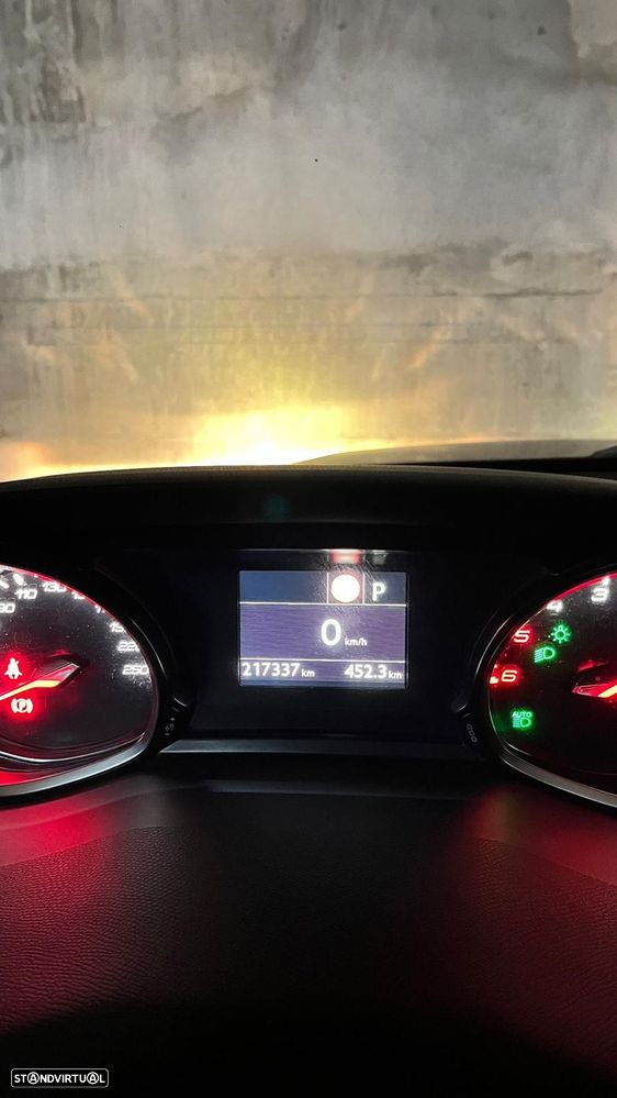 Peugeot 308 SW BlueHDi 130 EAT8 Stop & Start Allure Pack - 6