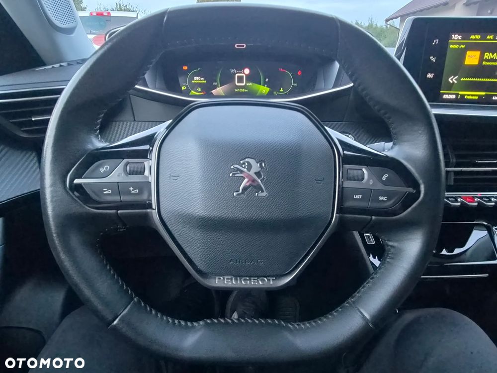 Peugeot 2008 - 10