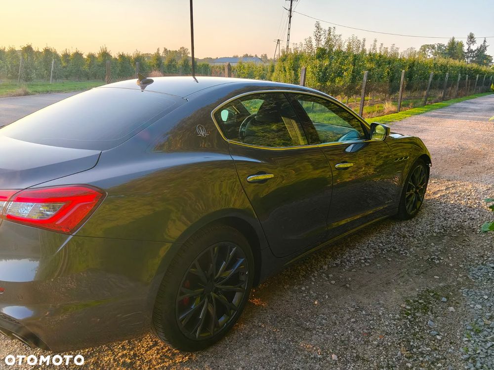 Maserati Ghibli - 4