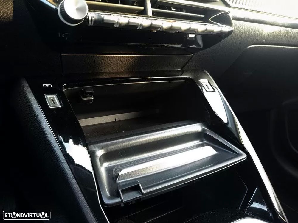 Peugeot 208 1.2 PureTech Allure - 34