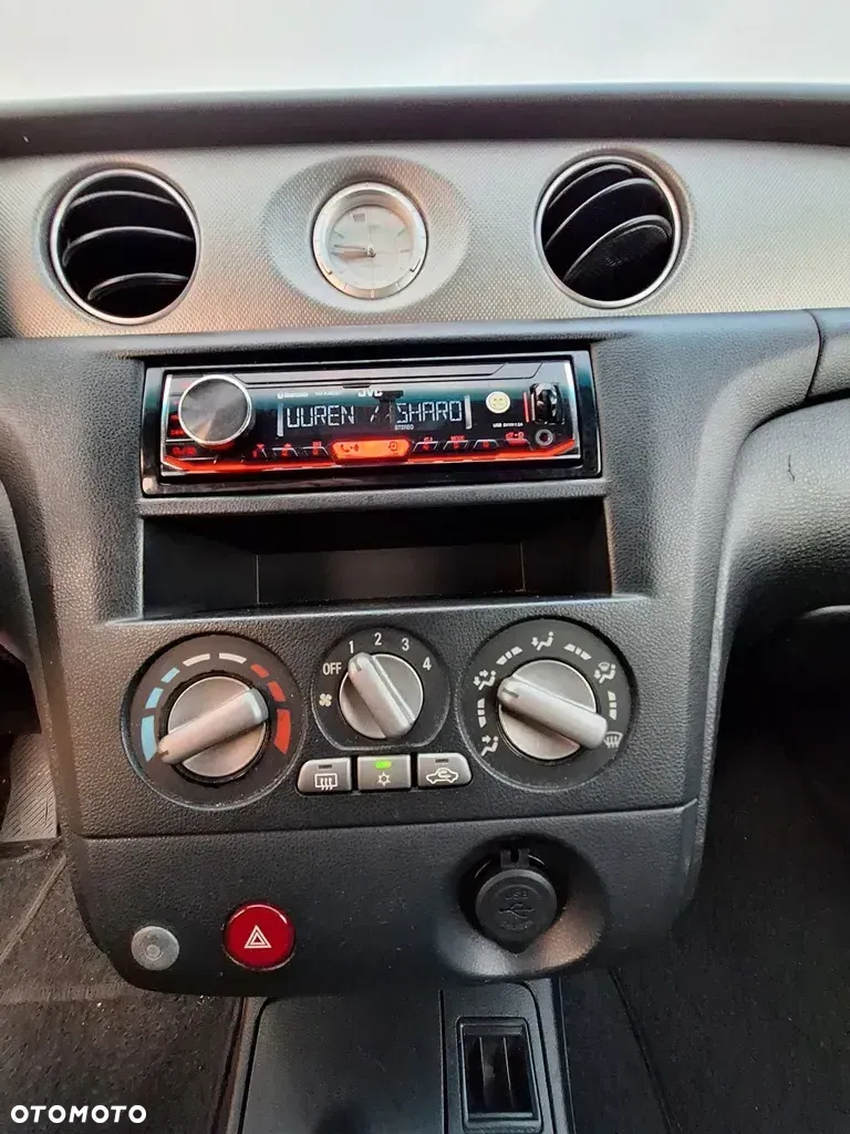 Mitsubishi Outlander 2.0 Comfort 4WD - 23