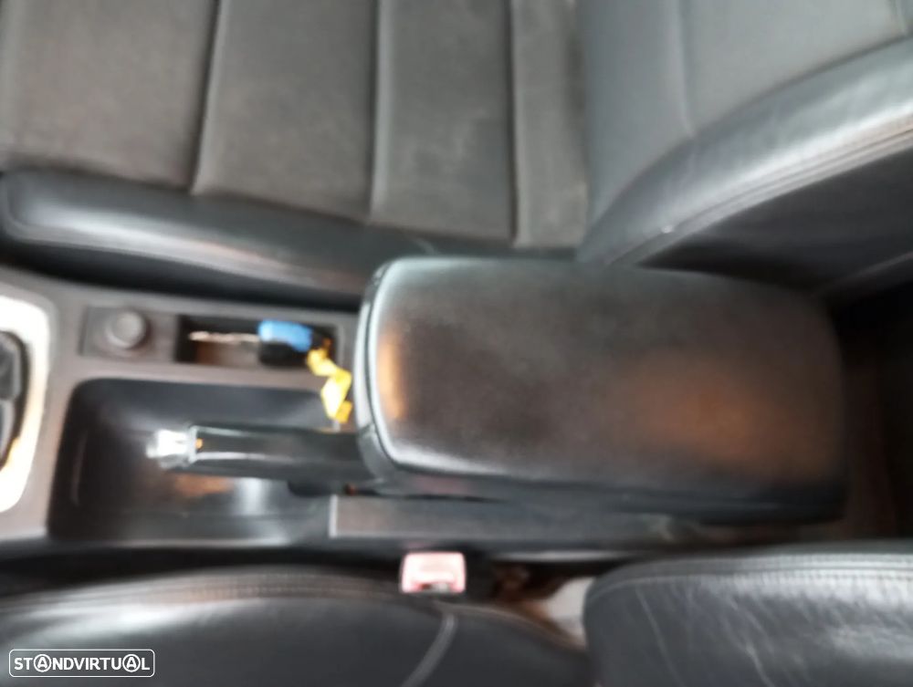 Audi A4 Avant 2.0 TDI S-line - 30