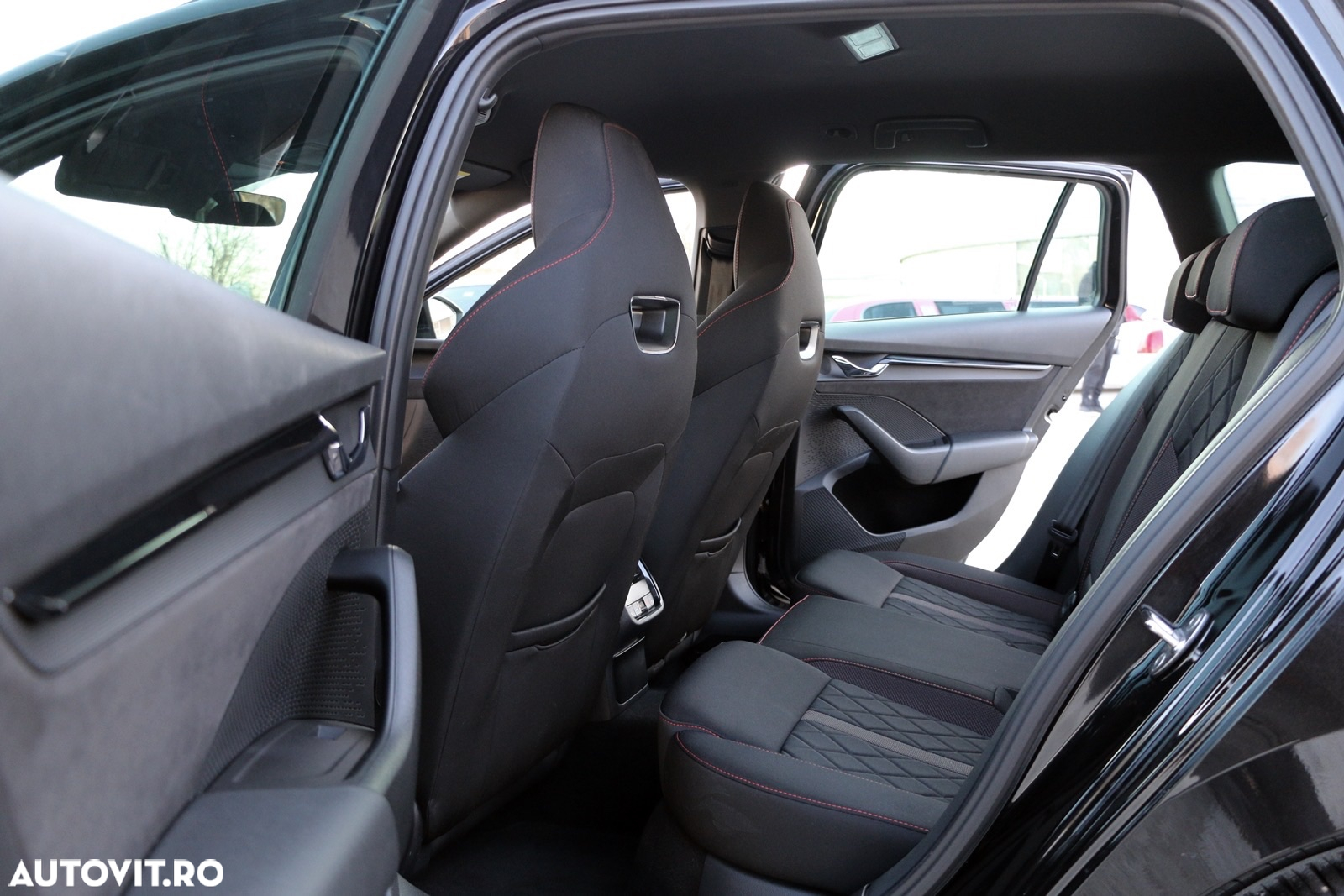 Skoda Octavia 2.0 TDI DSG RS Plus - 16
