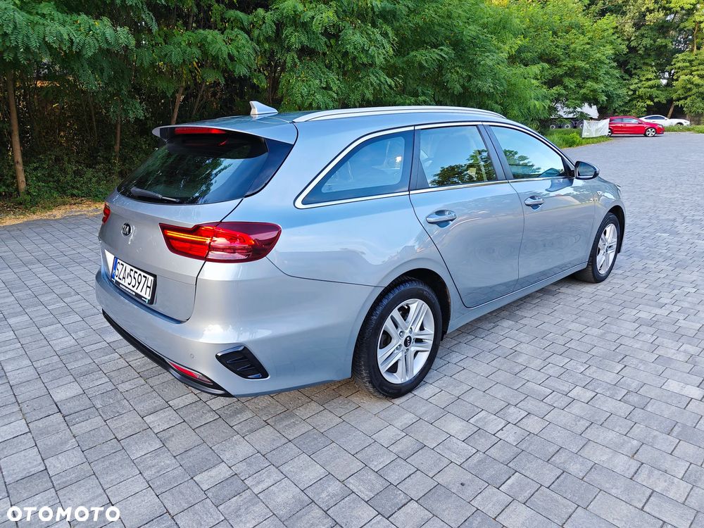 Kia Ceed 1.6 CRDi DCT Spirit - 12