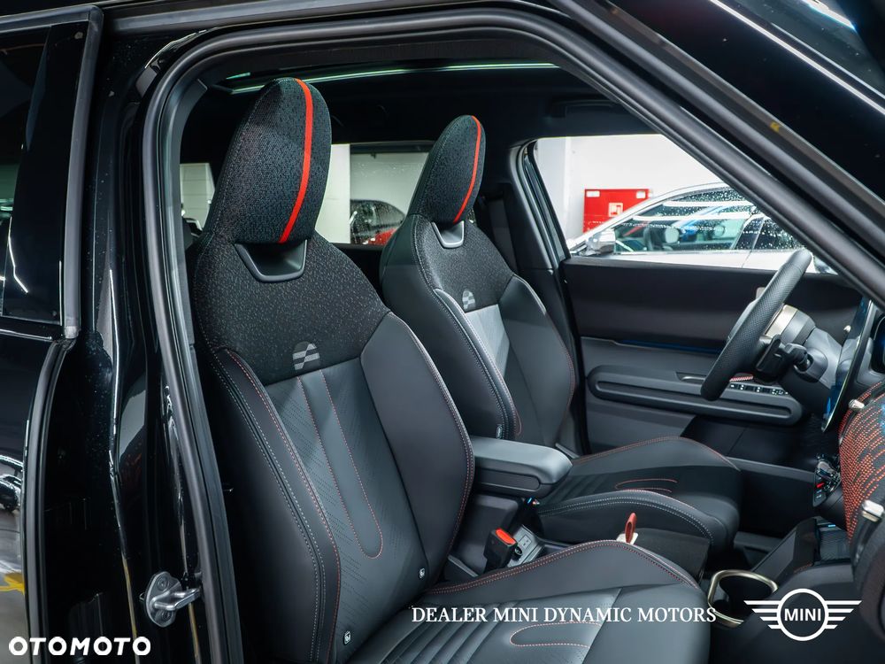 MINI Countryman S ALL4 John Cooper Works Trim - 21