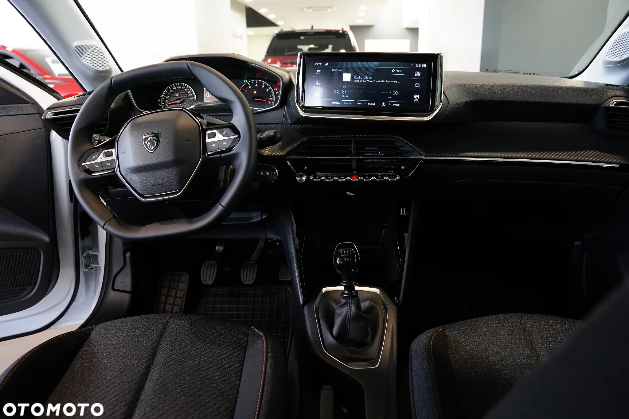 Peugeot 208 1.2 PureTech Style S&S - 12
