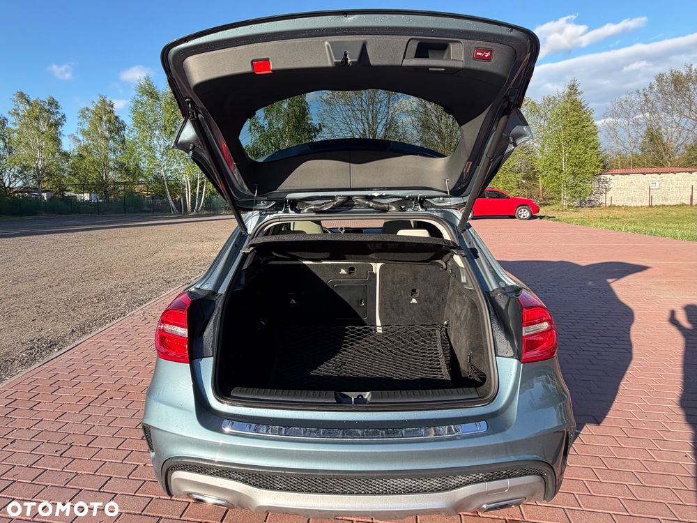 Mercedes-Benz GLA 250 4Matic 7G-DCT AMG Line - 21