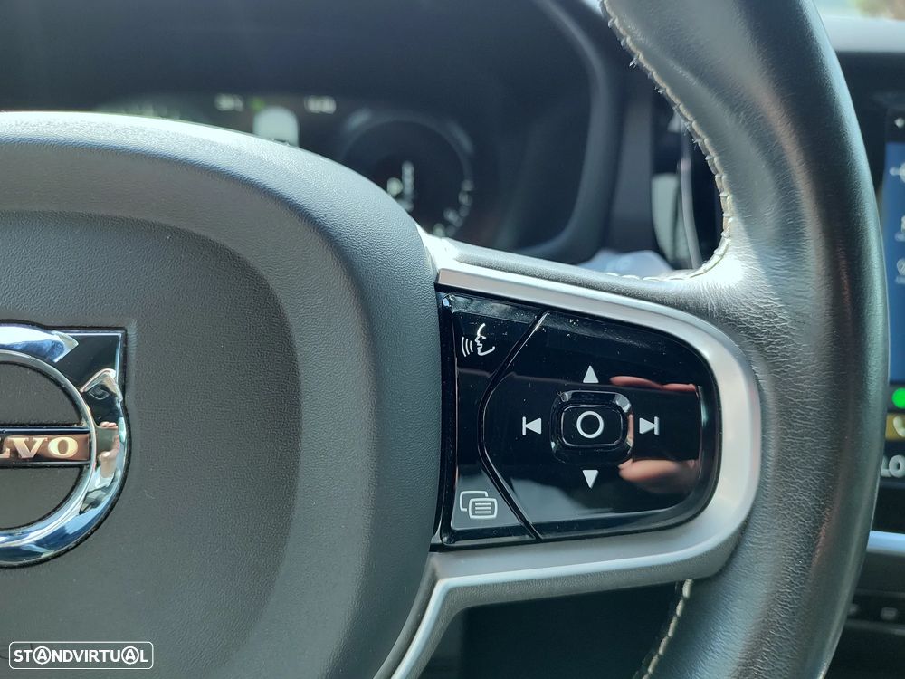 Volvo V60 2.0 T8 AWD TE R-Design - 25