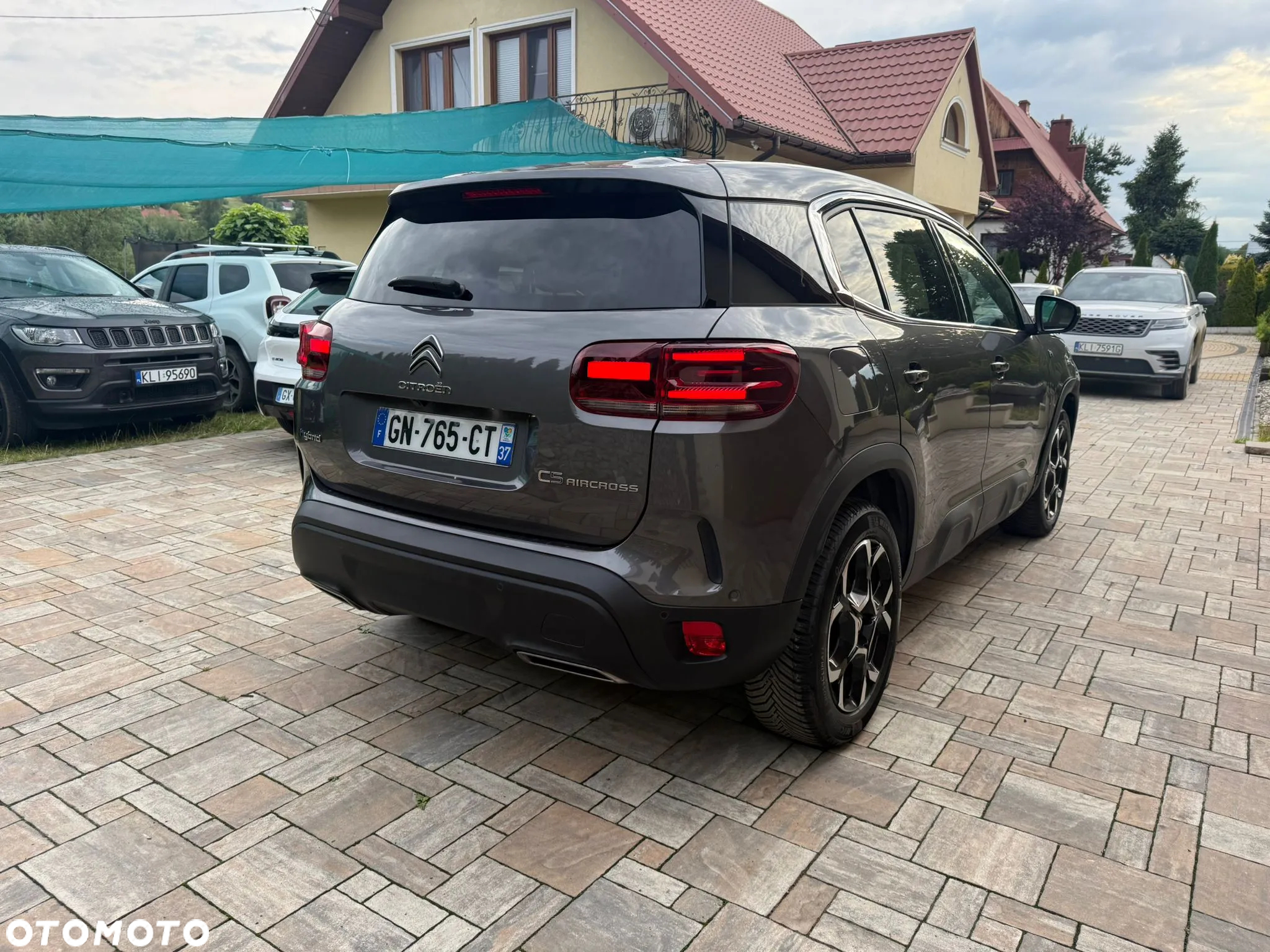 Citroën C5 Aircross Hybrid 225 e.EAT8 FEEL PACK - 13