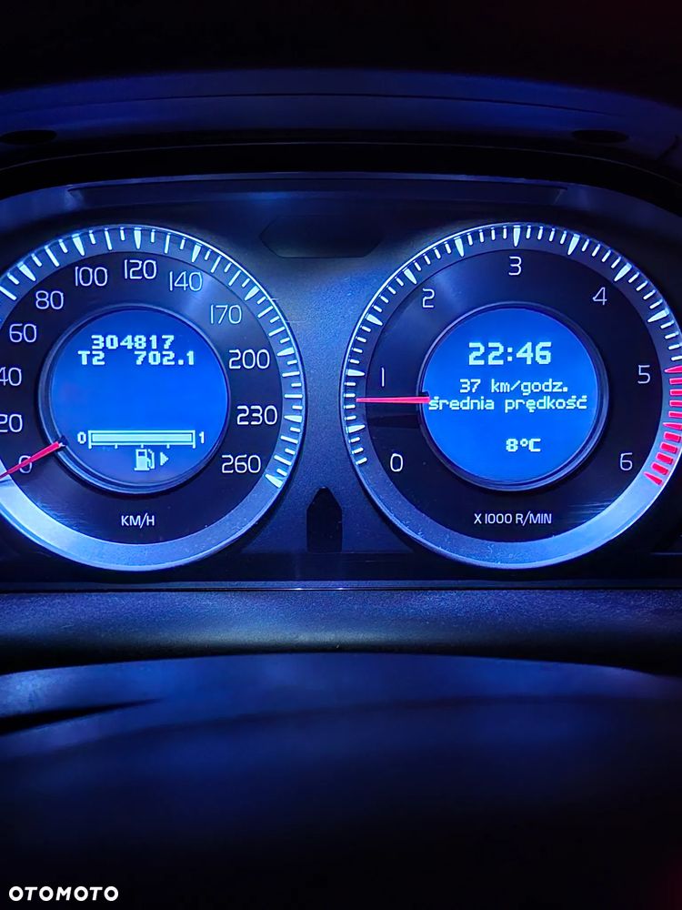 Volvo XC 60 2.4D AWD Momentum - 10