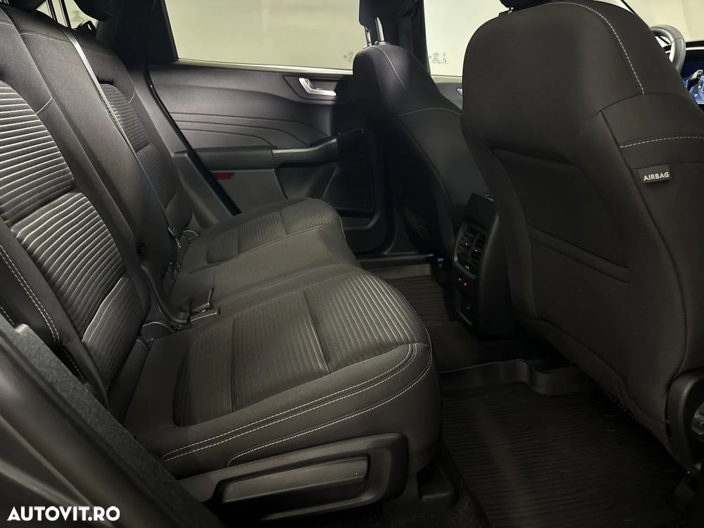 Ford Kuga - 13