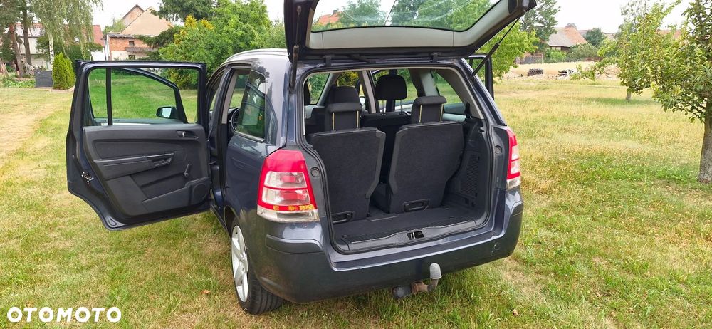 Opel Zafira 1.9 CDTI 111 - 12
