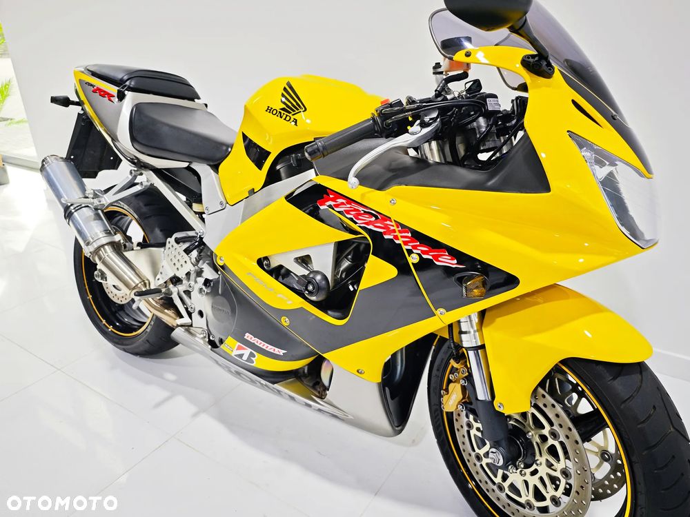 Honda CBR - 8