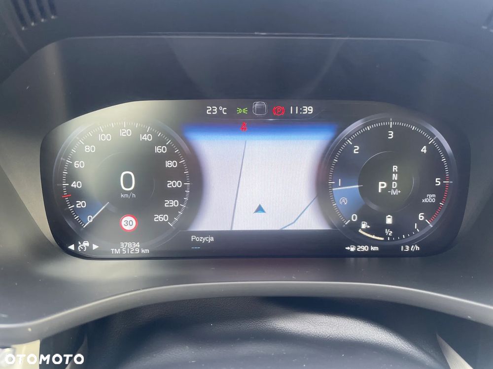 Volvo XC 60 B4 D AWD Momentum Pro - 20