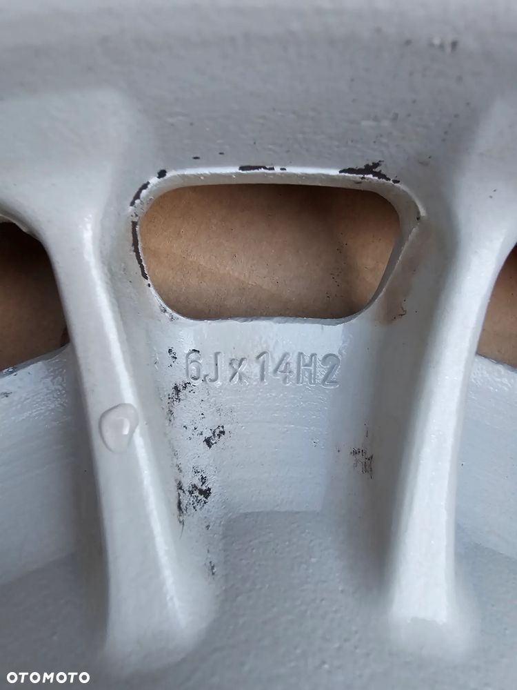 Mercedes-Benz E-Klasa W108 W115 W116 W123 W126 / KBA40410 1084000902 Barock / 6Jx14 ET30 5x112 - 13