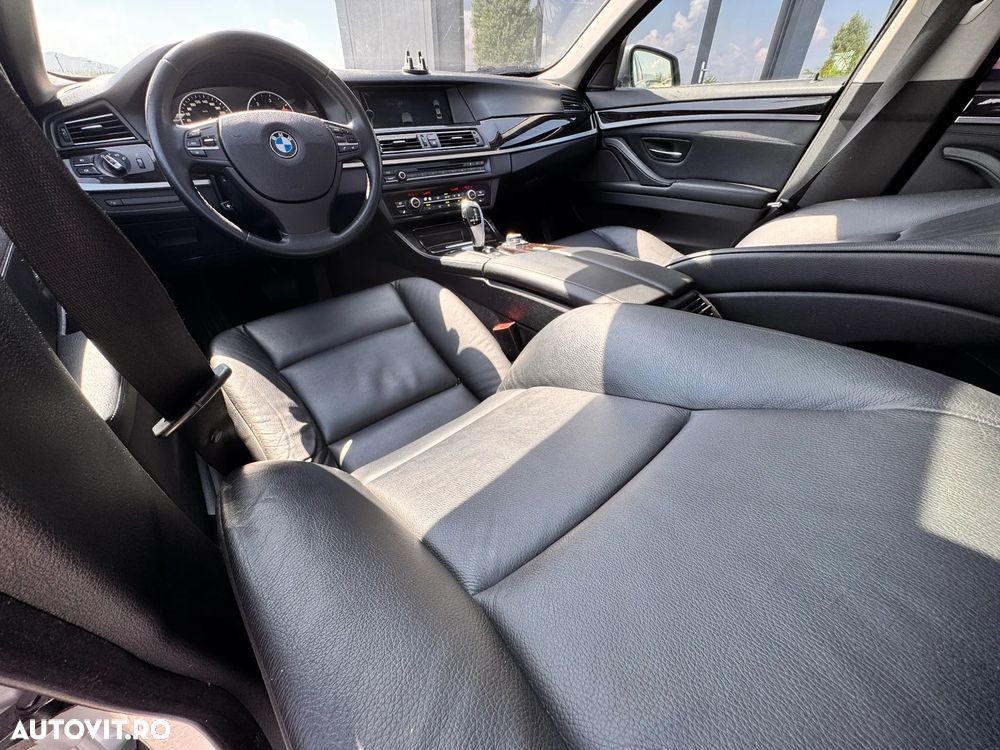 BMW Seria 5 520d Aut. - 23