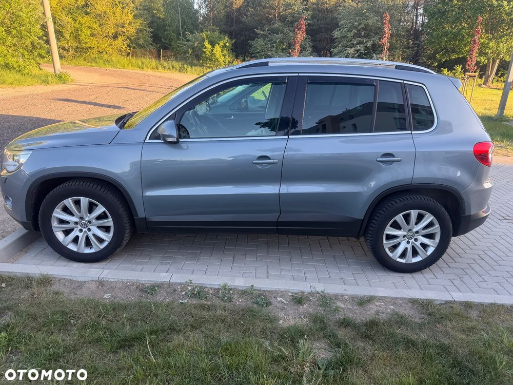 Volkswagen Tiguan - 1