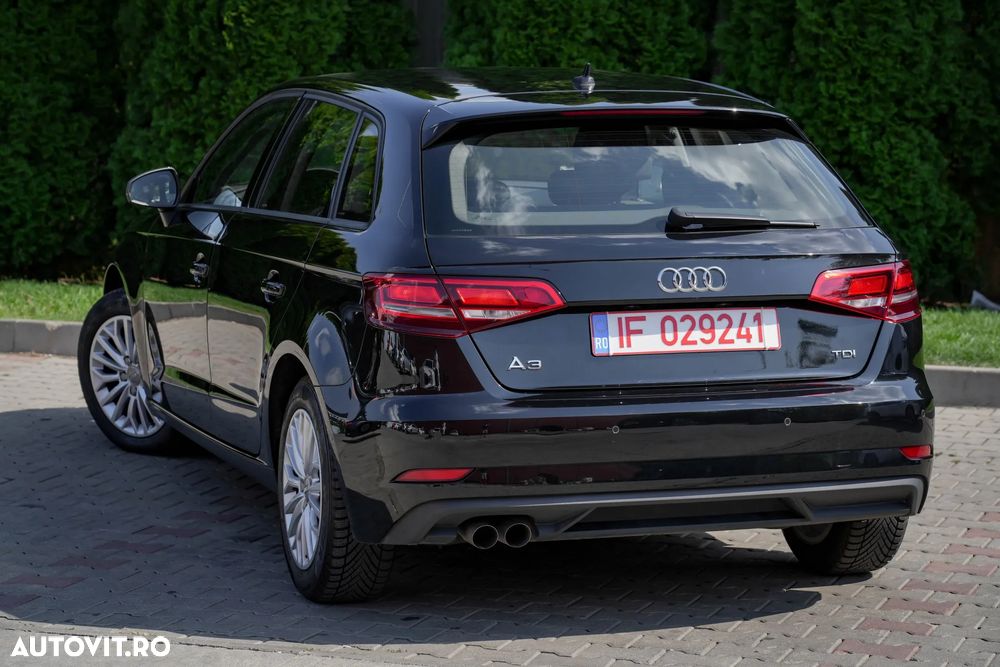 Audi A3 2.0 TDI Stronic Ambiente - 7