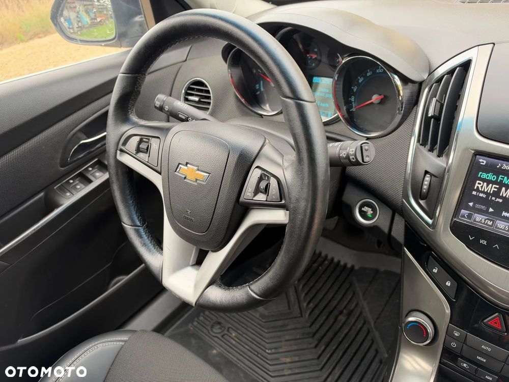 Chevrolet Cruze - 17