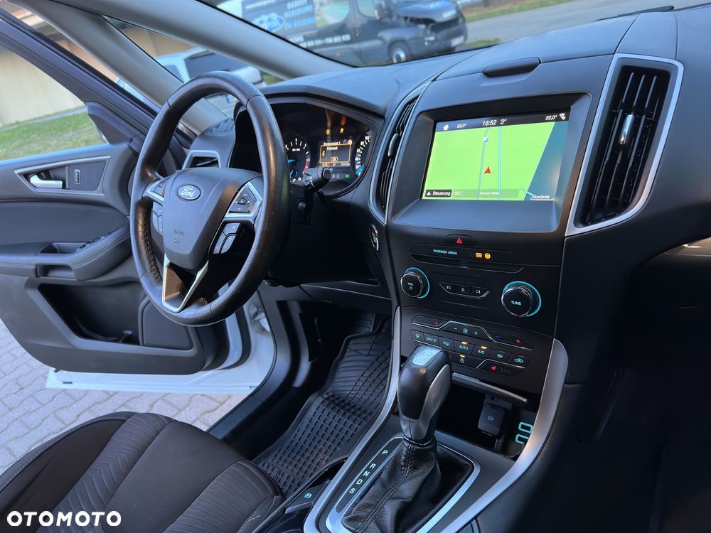 Ford S-Max 2.0 TDCi Titanium PowerShift - 13