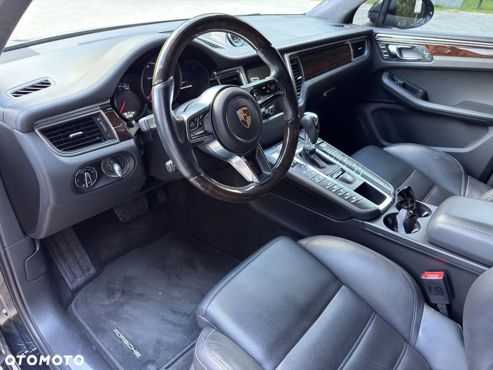 Porsche Macan Turbo PDK - 17