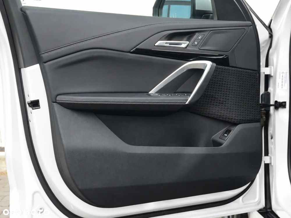 BMW X1 sDrive20i mHEV - 27