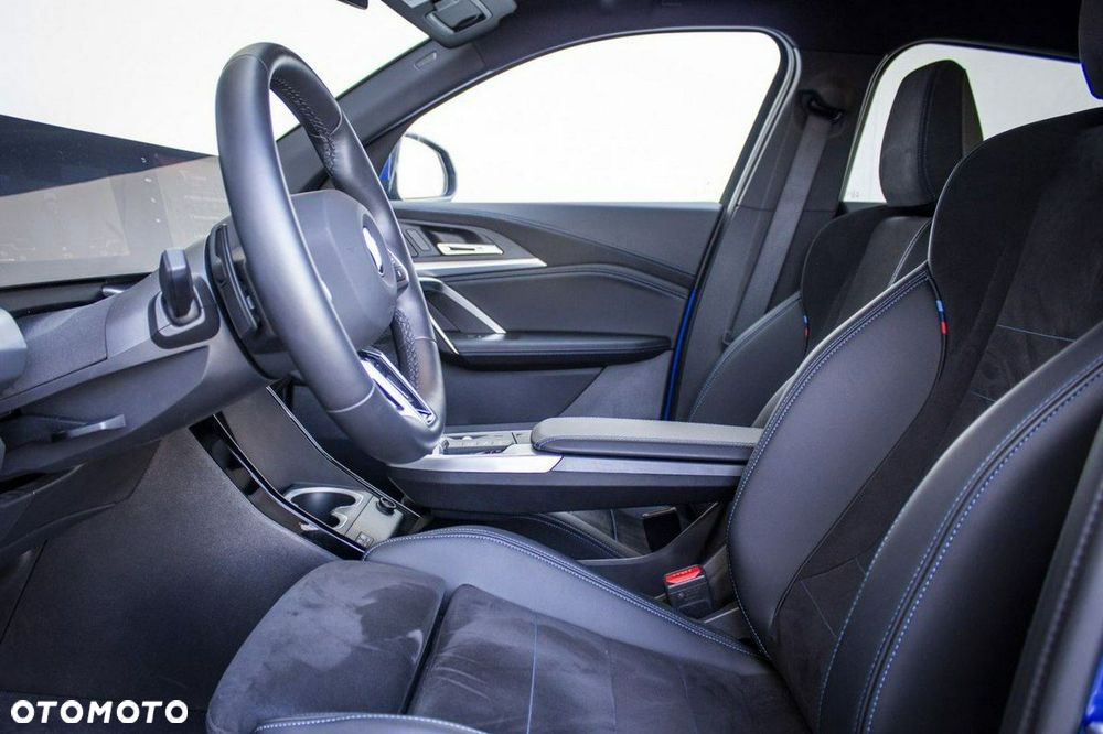 BMW X2 - 16