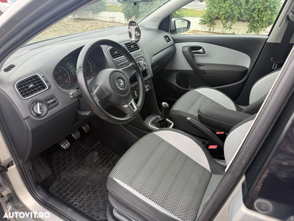 Volkswagen Polo - 12