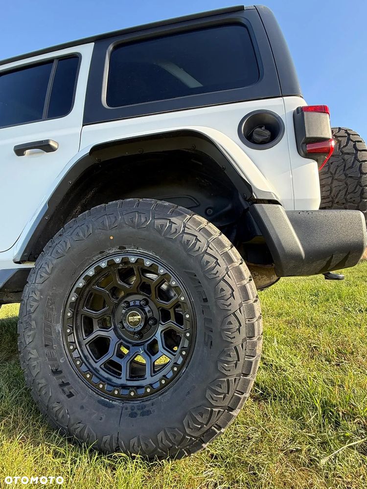 Jeep Wrangler - 14