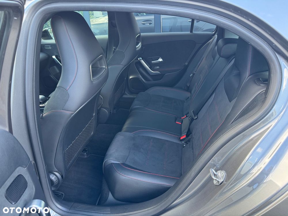 Mercedes-Benz Klasa A 220 d 4-Matic AMG Line 8G-DCT - 15
