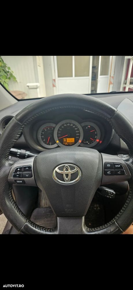 Toyota RAV4 2.2 D-4D AWD Comfort - 6