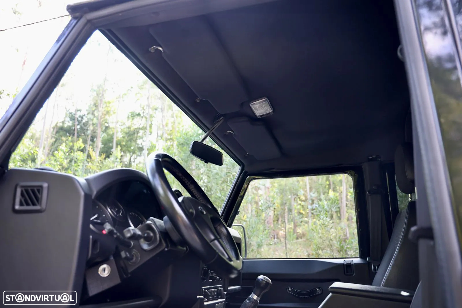 Land Rover Defender 110 CC 2.4 CRD SE - 18