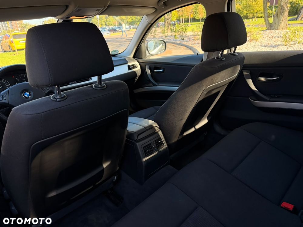 BMW Seria 3 - 18