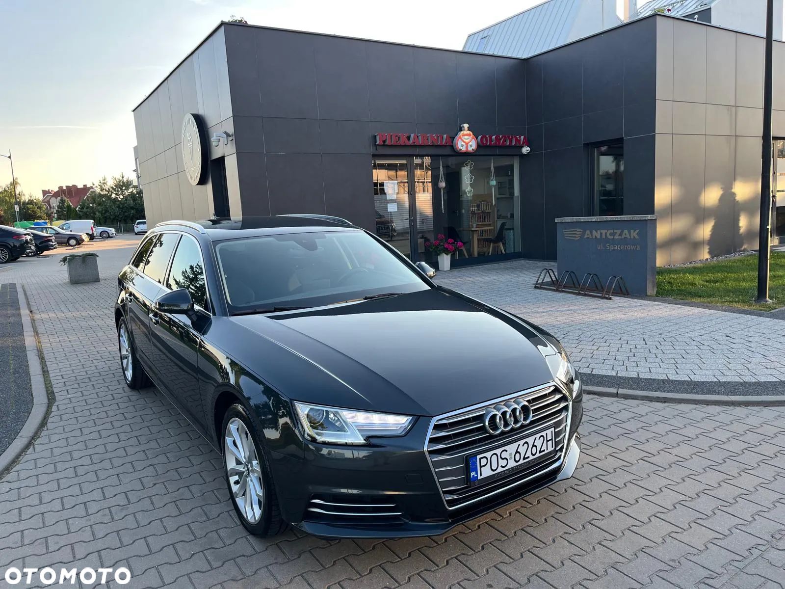 Audi A4 - 1