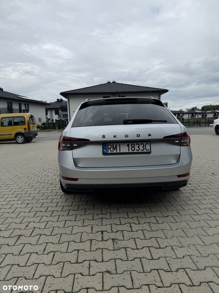 Skoda Superb 2.0 TDI Style DSG - 19