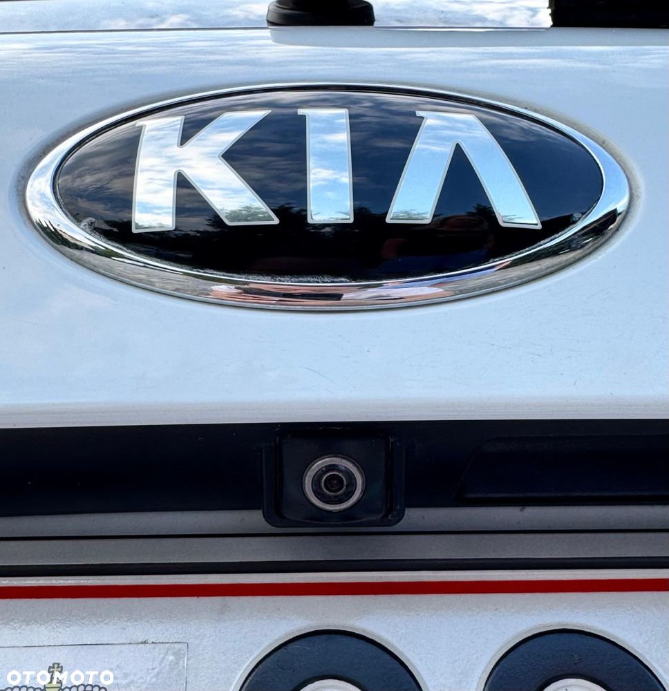 Kia Ceed 1.4 CVVT Dream-Team Edition - 13